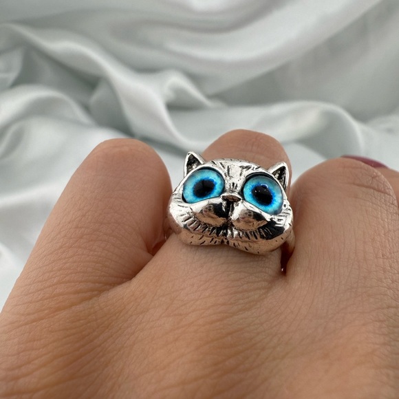 Silver cat blue eyes adjustable size Band Ring - Picture 4 of 8